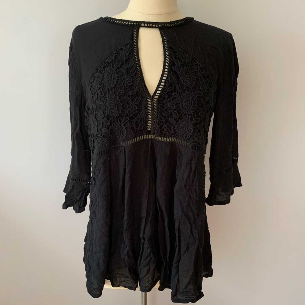 NWT Black Flowy Top